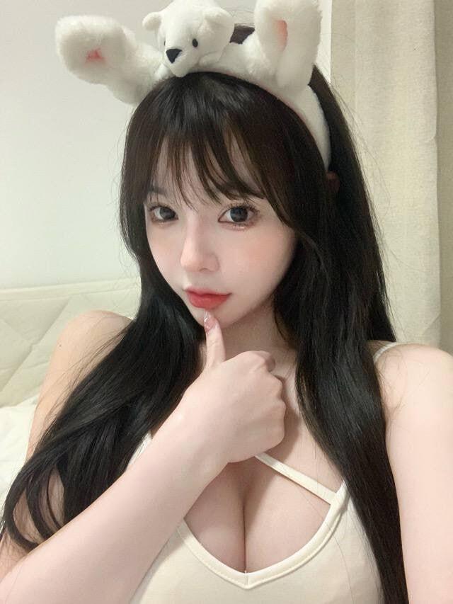 桃園巨乳嫩妹真實照片