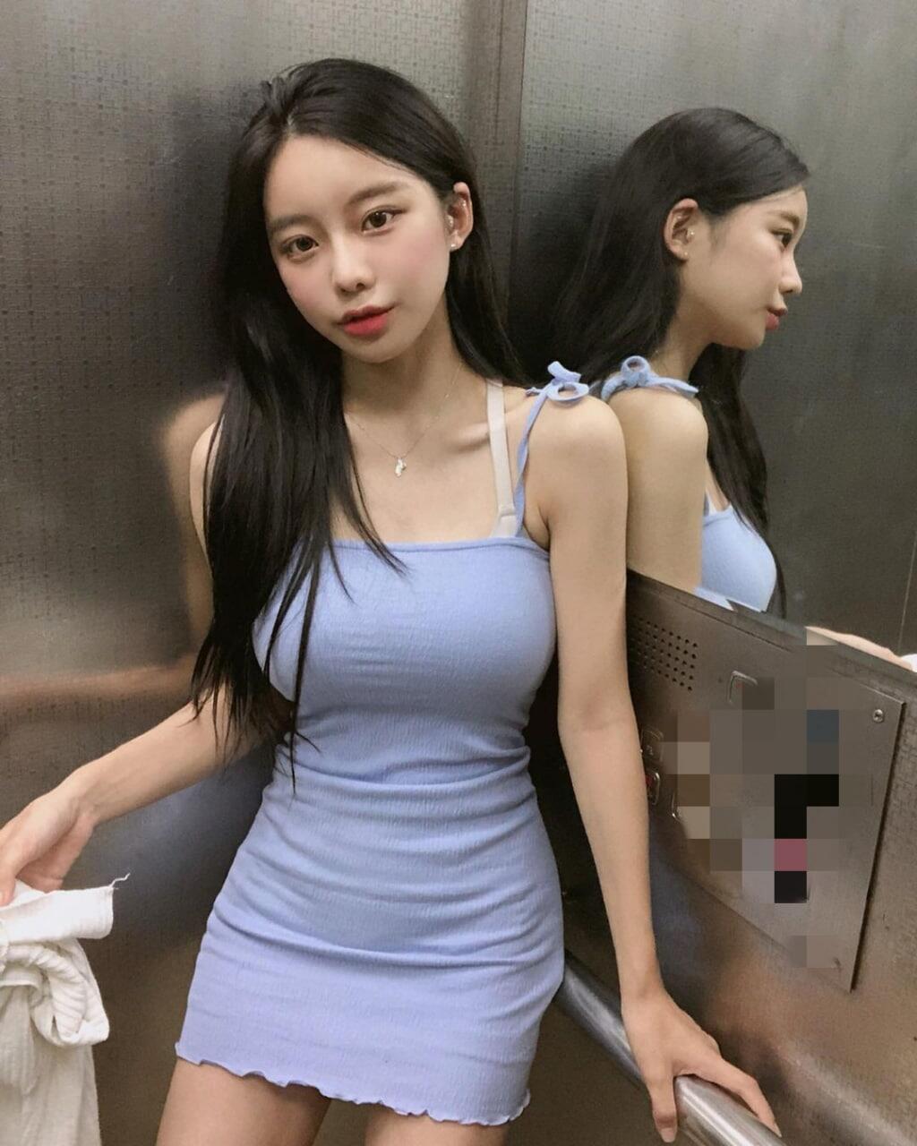 美容師 氣質溫柔 性慾很強 綫條美 #很有親和力 淡淡體香 擁有超群的柔軟度 擅長多種姿勢 #床上奔放狂野 調情後騷到極點