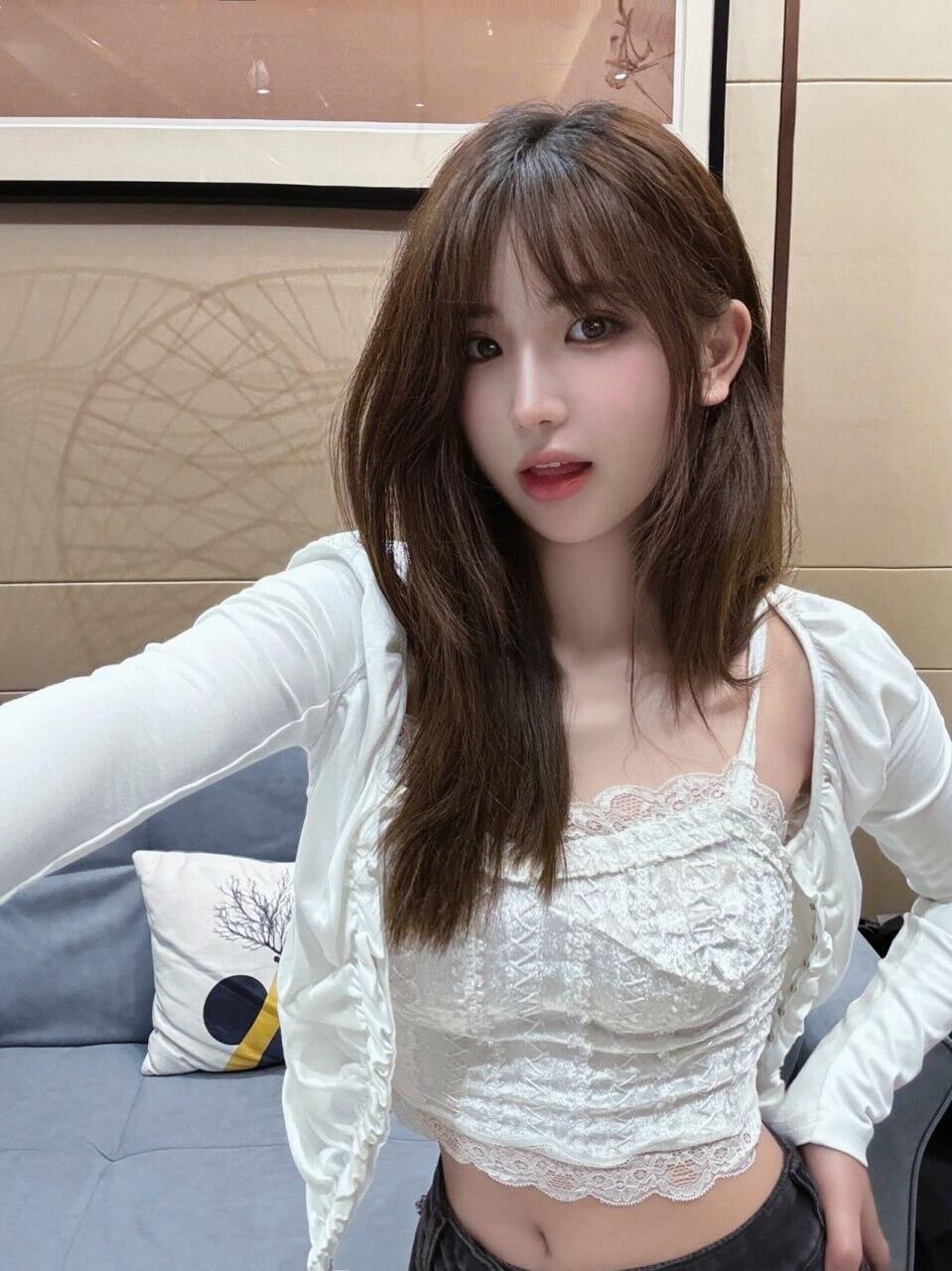 性感熟女來了 性感的曲線  E杯的酥軟觸感 讓人一看就想入非非  口技超讚  很會夾哦