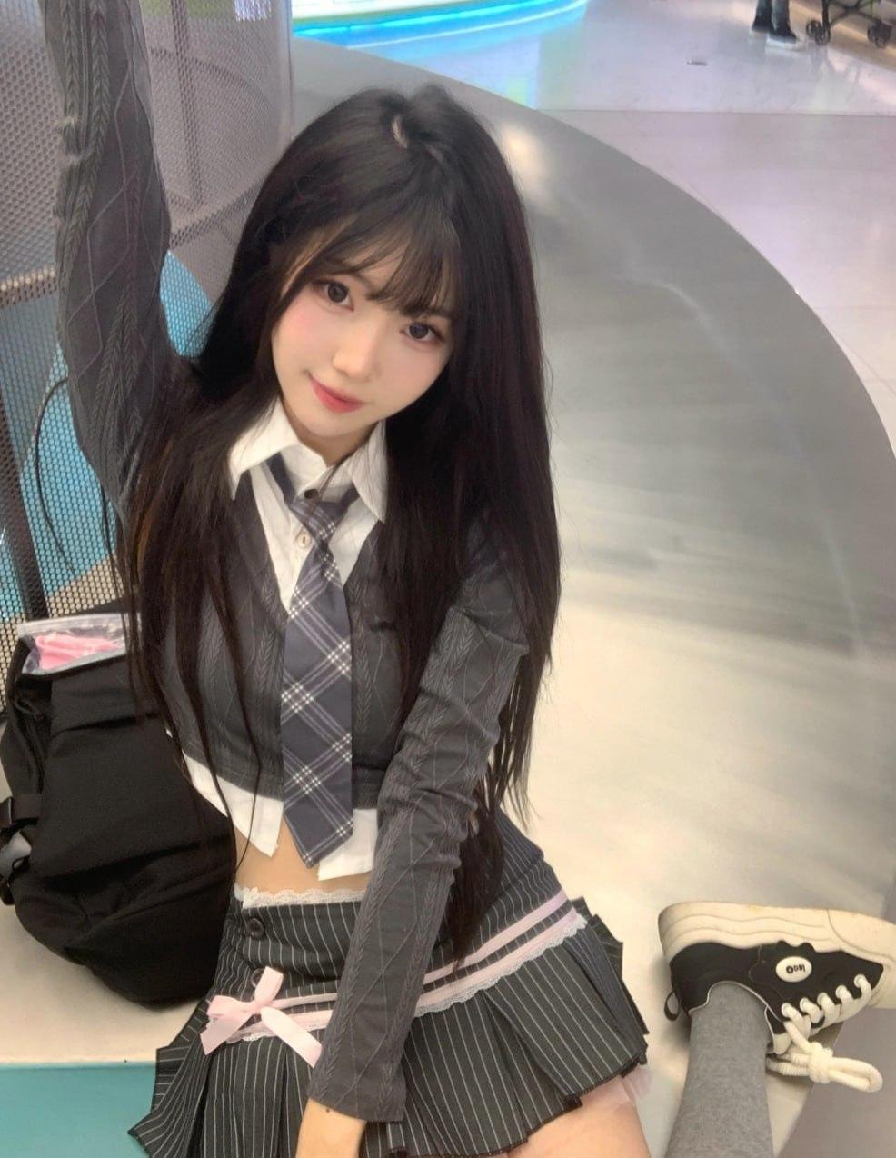 清純高挑中原學生妹形象