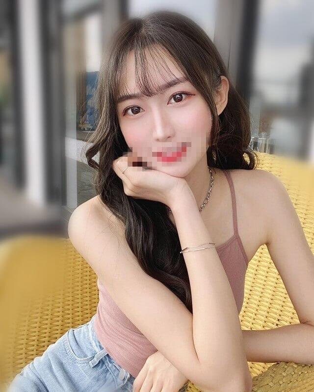 肌如雪膚 纖細熟女 優雅精致 保養一流 肌膚白皙 身材纖細 散發優雅 精致獨特氣質 宛如醇酒 韻味十足 保養得宜 身段柔軟 舉手投足顯嫵媚 性感技巧嫻熟 帶你進入高端領域