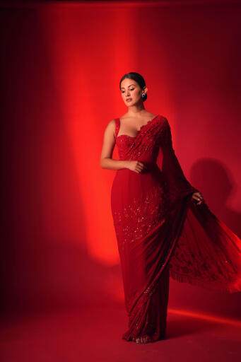 Amyra Dastur Red Saree (7)