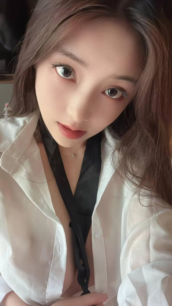 健談熱情 很聽話很配合 漂亮迷人還有著完美體態 誘人肌膚 姣好曲線 服務體貼 