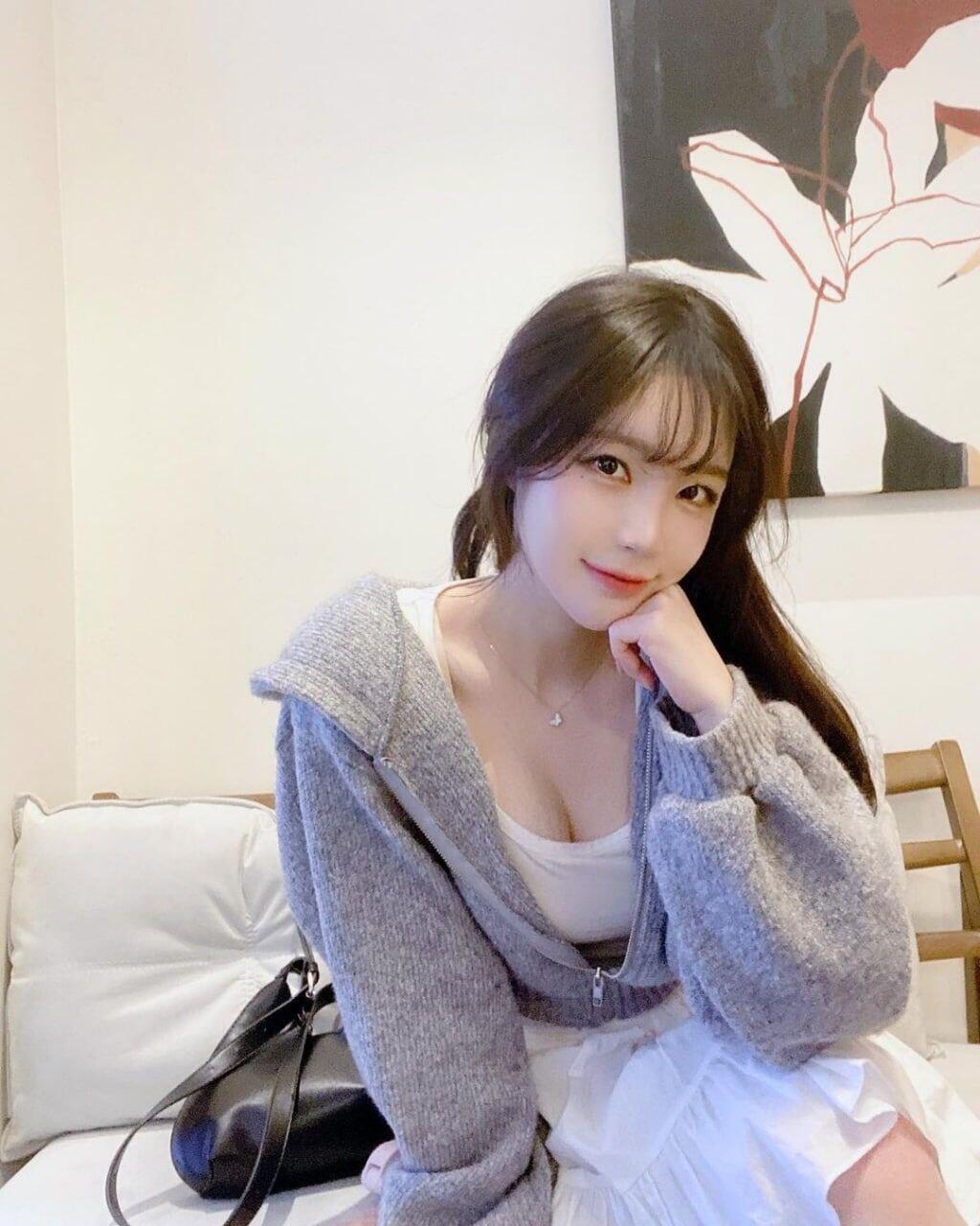 身材超火辣 身材很勾人 聲音很銷魂 超級發浪 很會扭 擺動翹臀 熱辣慾望強烈 尺度超大超放浪 歡迎各位哥哥快來找我預約